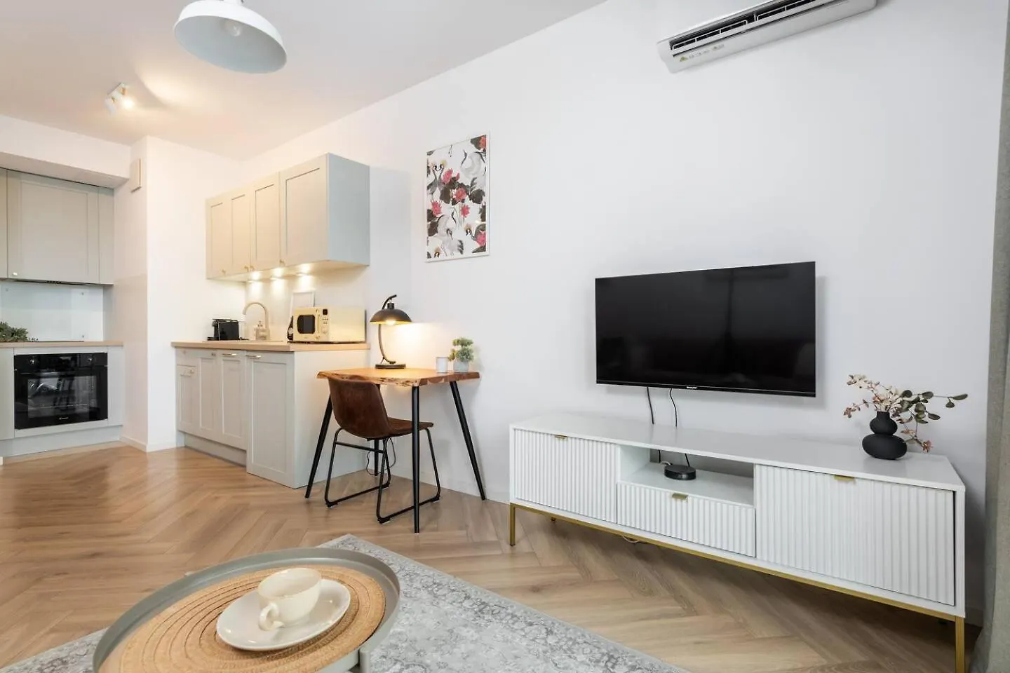 Rosette Apartment Wiktoryn Warsaw
